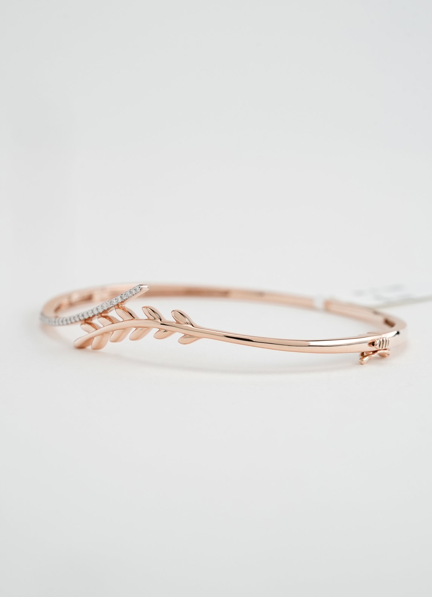 18KT Gold Bangle - ZD#202500047